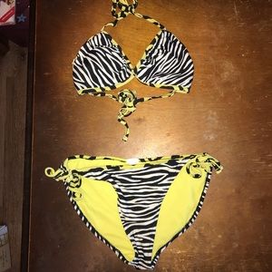 Woman’s “xhilaration” 2 piece swimsuit